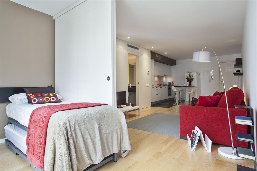Mistral City Pool Apartments Βαρκελώνη Εξωτερικό φωτογραφία