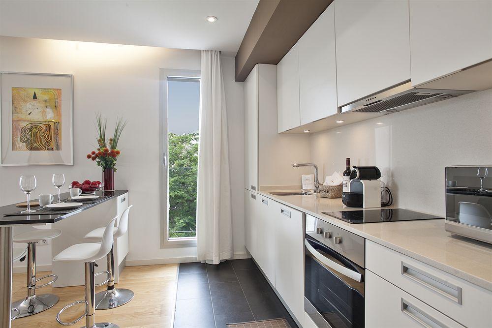 Mistral City Pool Apartments Βαρκελώνη Εξωτερικό φωτογραφία