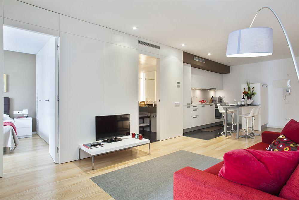 Mistral City Pool Apartments Βαρκελώνη Εξωτερικό φωτογραφία